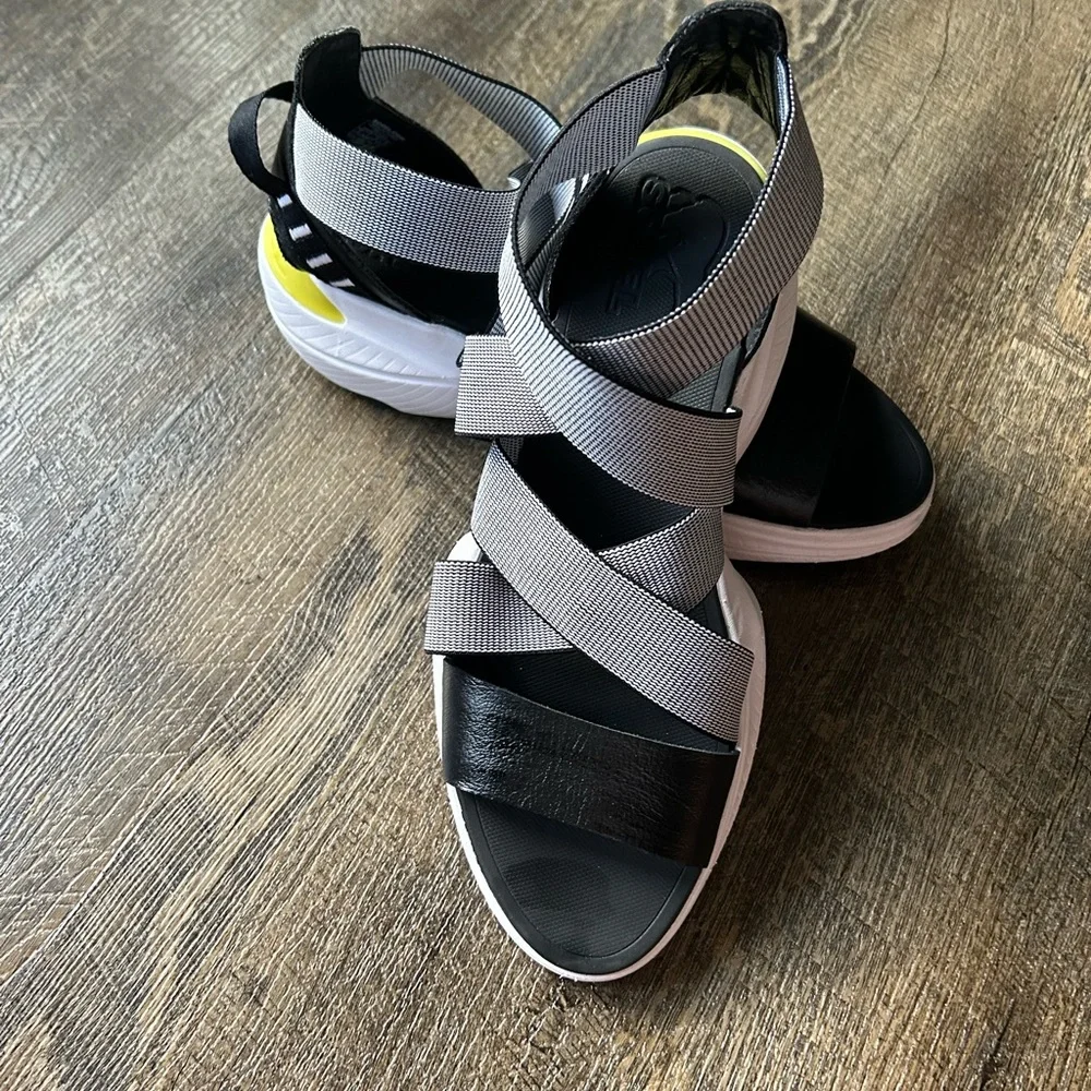Sorel Explorer Blitz Multi Strap Slingback Size 8 platform sandals - Picture 8 of 12